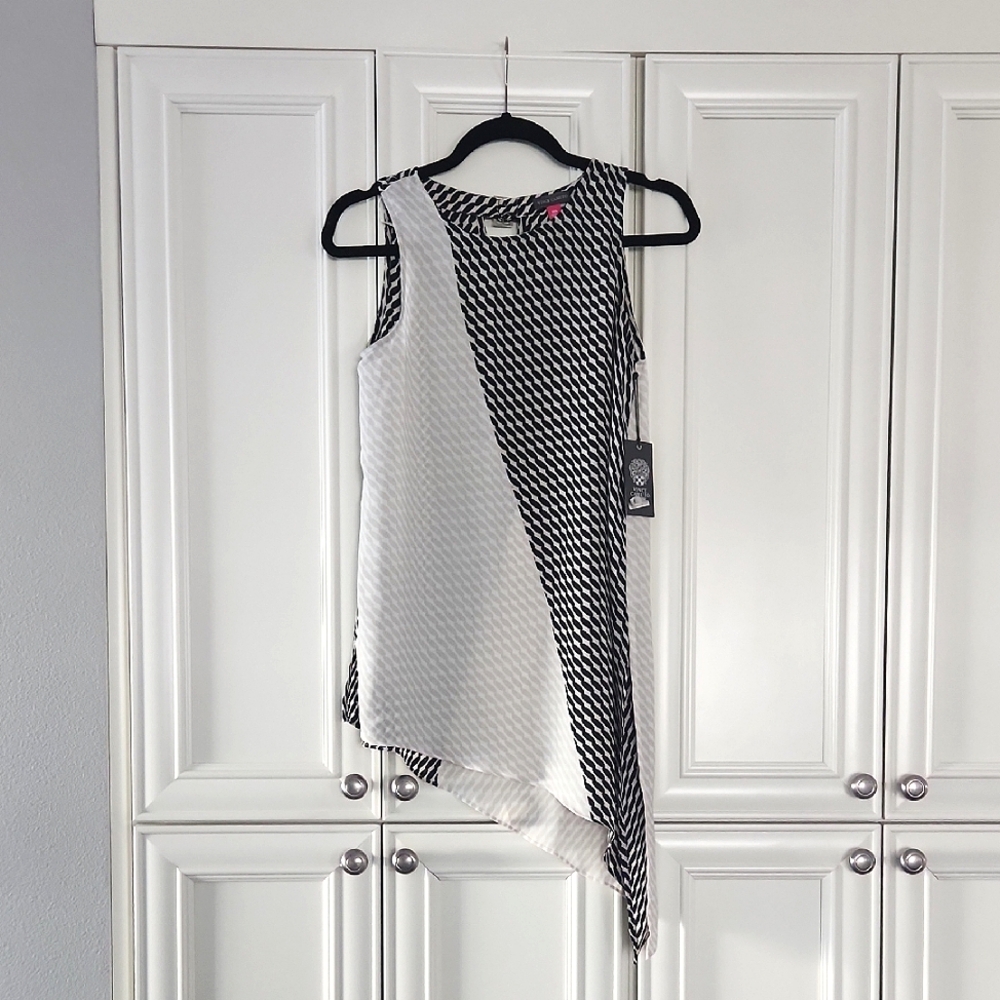 NWT VINCE CAMUTO | Assymetrical Sleeveless Blouse